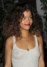 Rihanna Casual Curly Hairstyle Rihanna Casual Curly Hairstyles