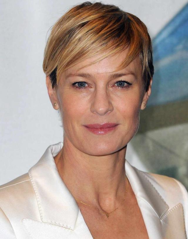 Robin Wright longer pixie