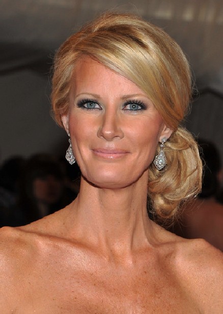 Sandra Lee Beautiful Chignon