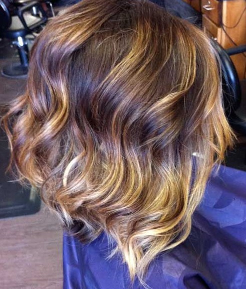 Sexy Medium Layered Ombre Bob Hairstyle for Women