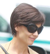 Katie Holmes Short Haircuts with Layers Katie Holmes Short Haircuts with Layers