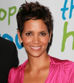 Short Messy Haircut from Halle Berry Short Messy Haircut from Halle Berry