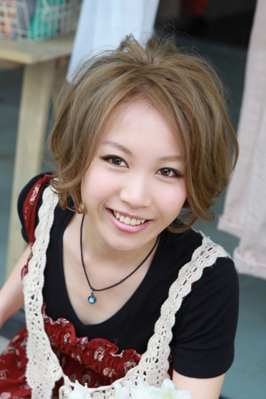 Short Messy Japanese Bob Haircut