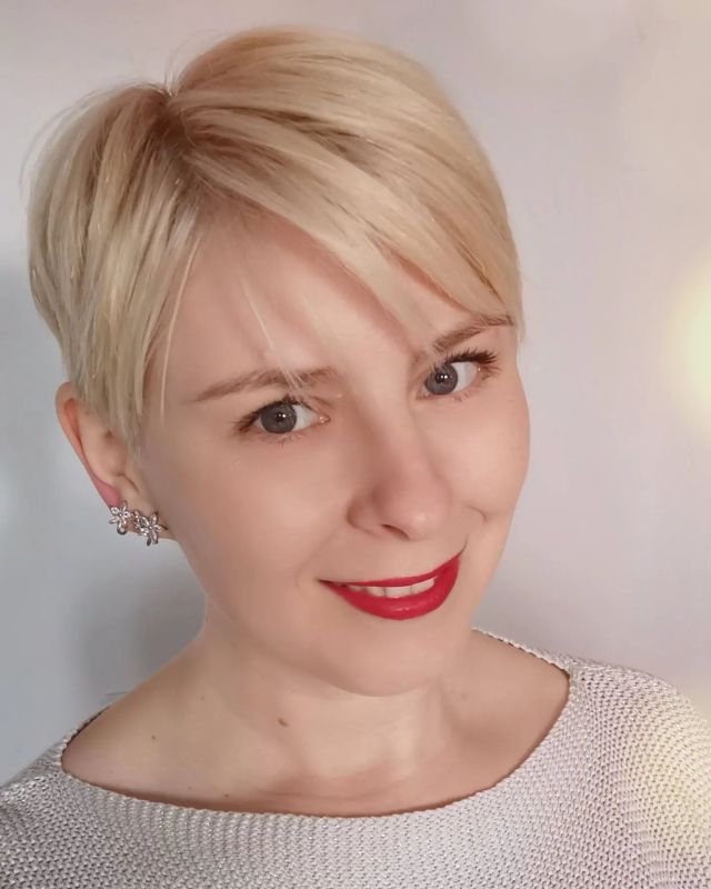 short pixie cut with bangs
