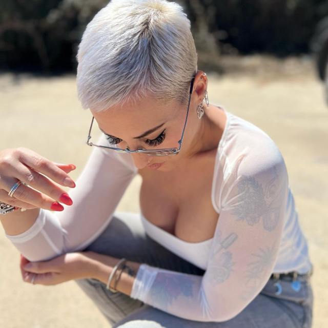 short pixie cuts for women 5