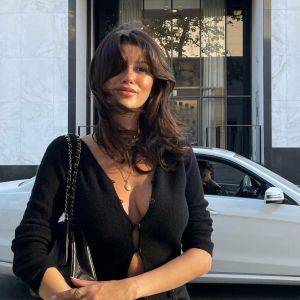 Shoulder length wavy fox cut