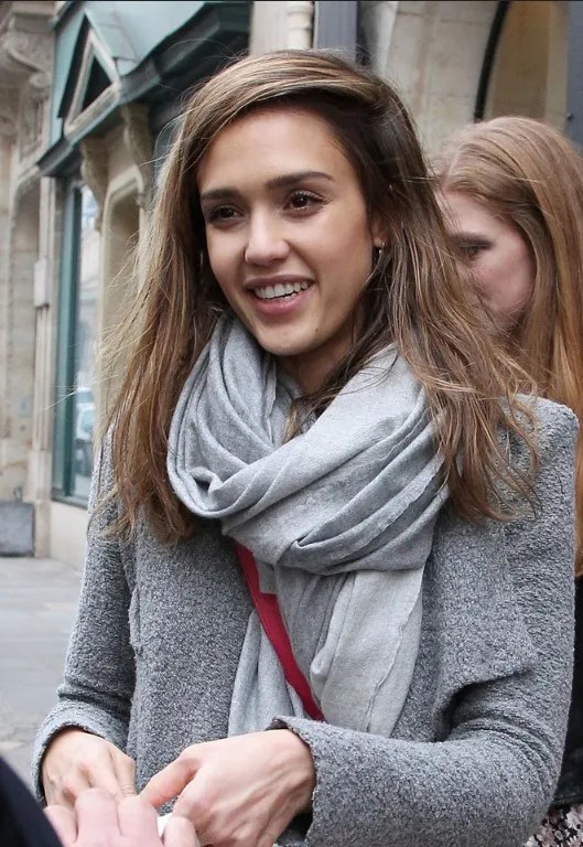 2013 Side part hairstyle for Winter