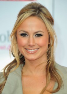Stacy Keibler Casual Long Hairstyle with Loose Curls Stacy Keibler Casual Long Hairstyle with Loose Curls