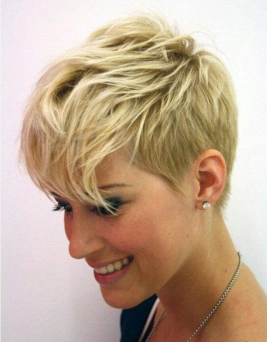Stylish Messy Short Haircut for Women