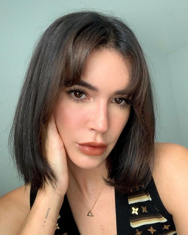 Subtle Bangs 1