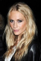 Tousled Curly Hairstyle with Small Braid Tousled Curly Hairstyle with Small Braid