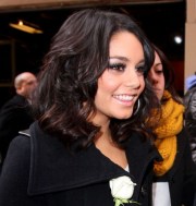 Vanessa Hudgens Latest Wavy Hairstyle Vanessa Hudgens Latest Wavy Hairstyle